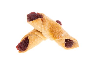 Beyaz arkaplanda izole edilmiş reçelli çerez