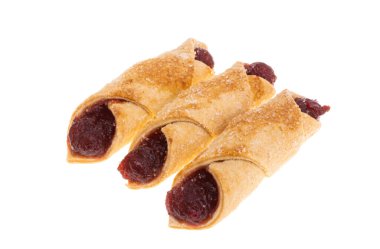 Beyaz arkaplanda izole edilmiş reçelli çerez