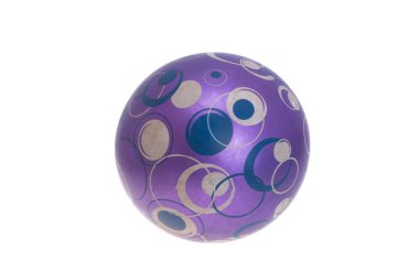 Beyaz arka planda izole edilmiş çocuk lastik topu