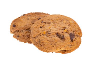 Beyaz arka planda çikolatalı kurabiyeler