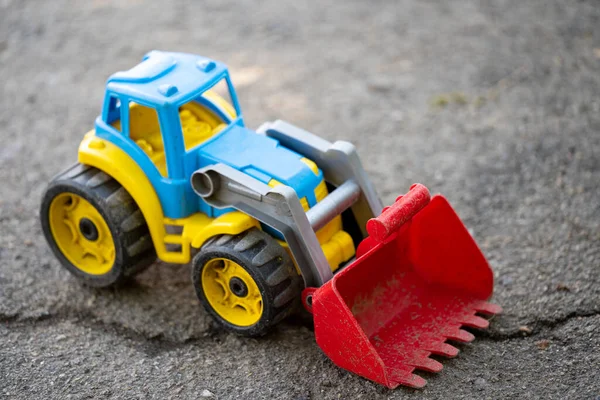 Children Toy Car Excavator Asphalt — Fotografia de Stock
