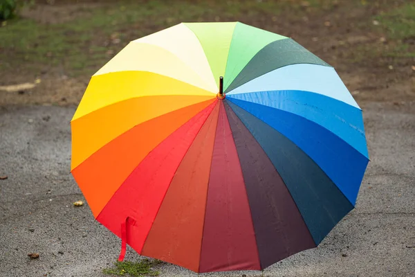 Красочный Зонтик Дождем Улице — стоковое фото