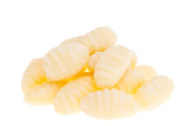 gnocchi beyaz arkaplanda izole edildi