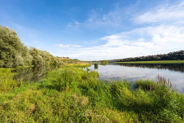 Paisaje Otoñal Del Río Dniéster —  Fotos de Stock