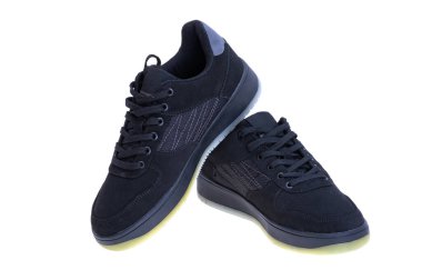 Beyaz arkaplanda izole edilmiş spor ayakkabılar