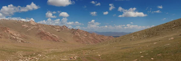 알타이 산맥. 아름 다운 고원 풍경입니다. 몽골 — 스톡 사진