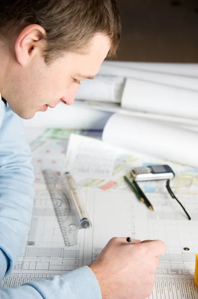 Arkitekt i arbete. — Stockfoto