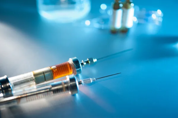 Two syringe with drug — Stock Photo, Image