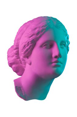 Venus de Milo 'nun antik heykelinin renkli alçıtaşı kopyası beyaz arka planda izole edilmiş sanatçılar için. Alçı heykel kadın yüzü. Mor yeşil renkli sanat posteri. Aşk, güzellik, feminizm