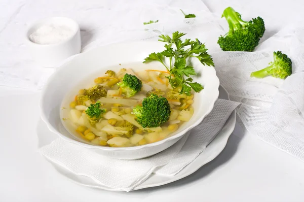 Vegetabilsk suppe med broccoli - Stock-foto