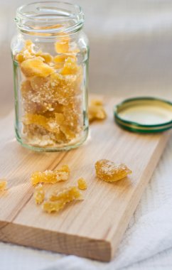 şekerlenmiş zencefil