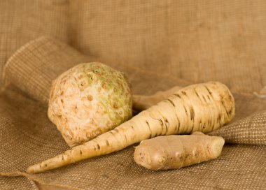 kereviz, maydanoz kökü ve zencefil