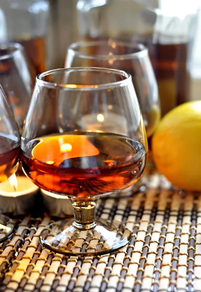 Brandy ve limon — Stok fotoğraf