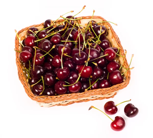 Cerezas dulces en cesta — Foto de Stock