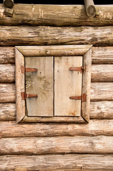 Uzavřené dřevěné okno — Stock fotografie