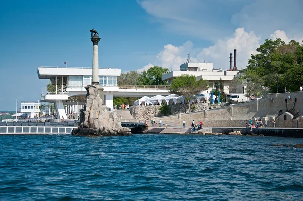 Versenkte Kriegsschiffe Denkmal in Sewastopol, Krim — Stockfoto