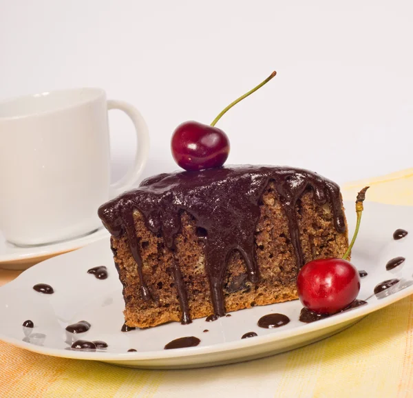 Csokoládé torta cseresznyével — Stock Fotó