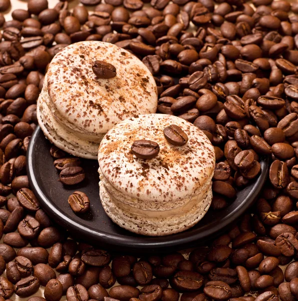 Coffee and macaroons — Stock Photo, Image