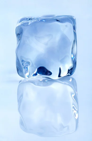 Cubo de hielo — Foto de Stock