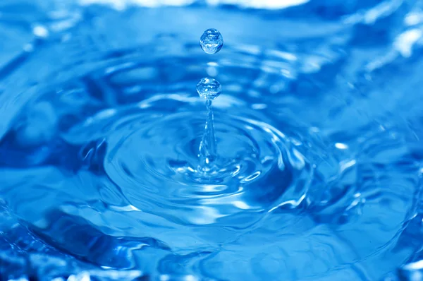 Kék vízcsobbanás — Stock Fotó
