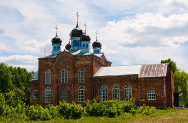 kırsal Kilisesi. Yaz beaautiful manzara