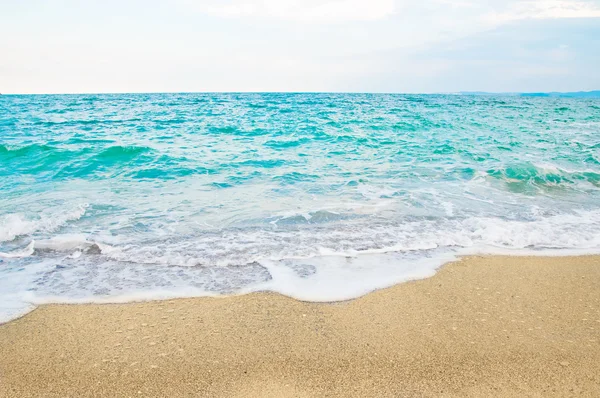 Plaża i tropikalne morze — Zdjęcie stockowe