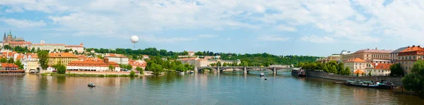 The View on summer Prague above River Vltava — Stock Photo, Image