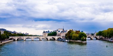 Görünümü ada Isle de la cite. Paris, Fransa.