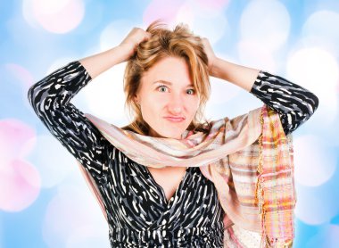 Saçını gözyaşı