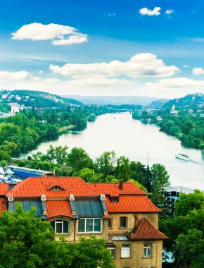 Görünüm Prag şehir ve vltava Nehri vysehrad Hill