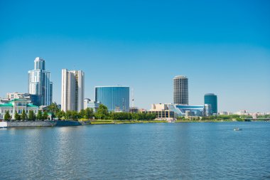 Yekaterinburg City rıhtımının manzarası.