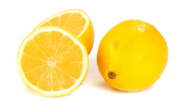 半分のレモンと白い背景の上の 1 つのウェルネスのクローズ アップ — ストック写真