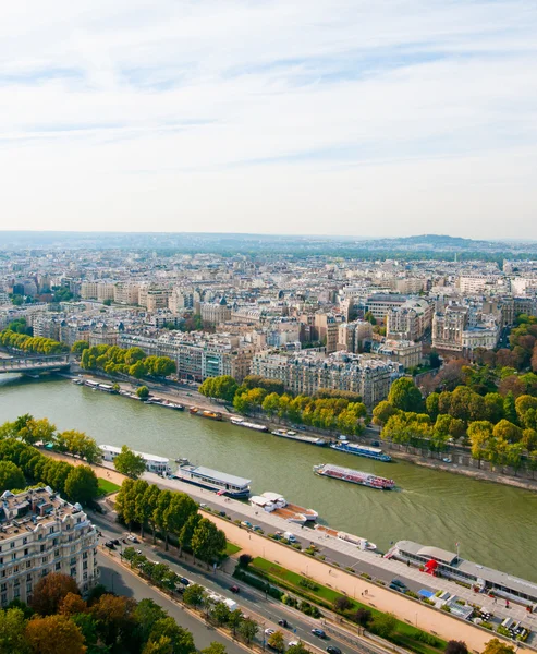 巴黎和塞纳河河从 eiff 看到空中的全景视图 — 图库照片