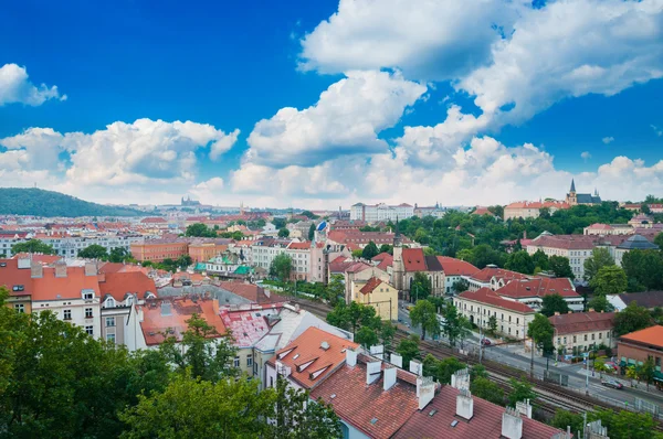 Vista da cidade de Praga da colina de Vysehrad — Fotografia de Stock