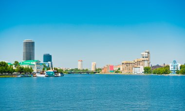 Yekaterinburg City rıhtımının manzarası.