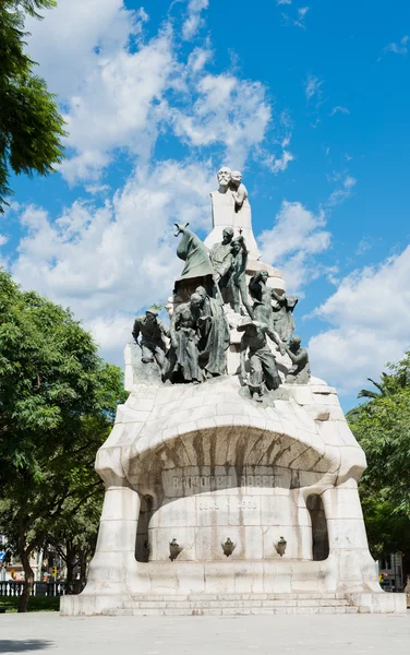 Monumento a Bartomeu Robert, Platanía de Tetuán, Barcelona . —  Fotos de Stock