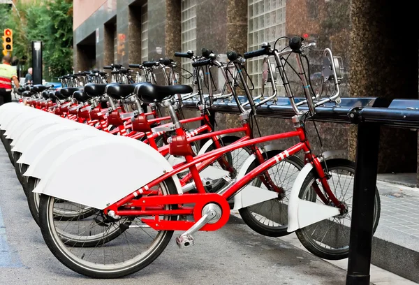 Aparcamiento de bicicletas de alquiler — Foto de Stock