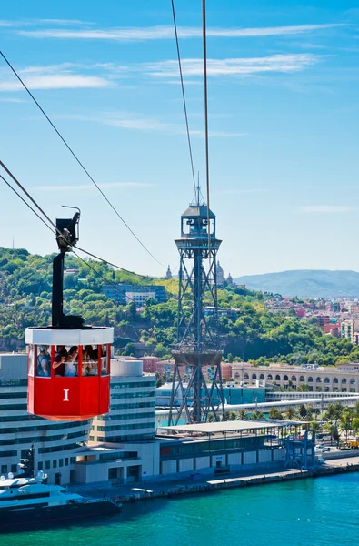 Cablecar deasupra portului din Barcelona, Spania — Fotografie, imagine de stoc