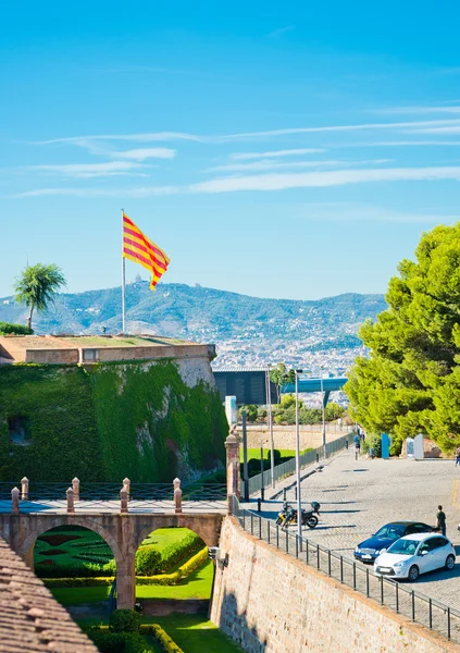 スペインのバルセロナで、カステル デ モンジュイクのビュー — ストック写真