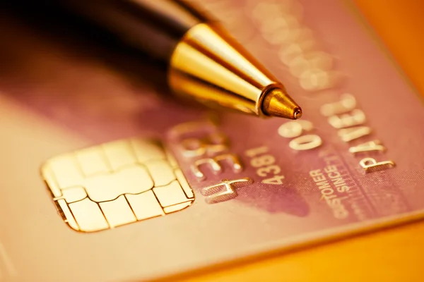 Creditcard en pen — Stockfoto