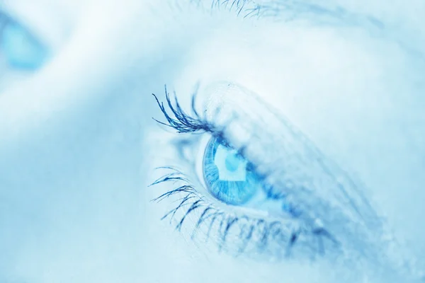 Vackra blå ögon — Stockfoto