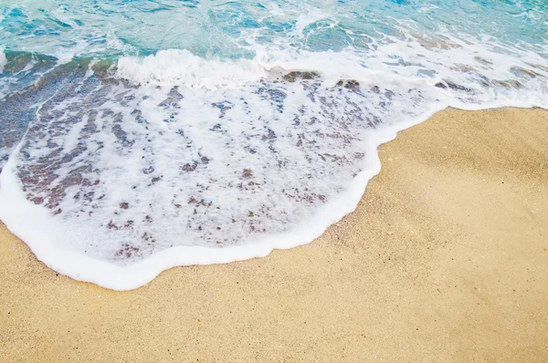 Beach and tropical sea — Stock Photo, Image