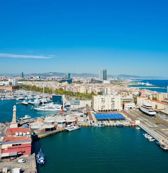 在巴塞罗那，西班牙的港口区鸟瞰图 — 图库照片