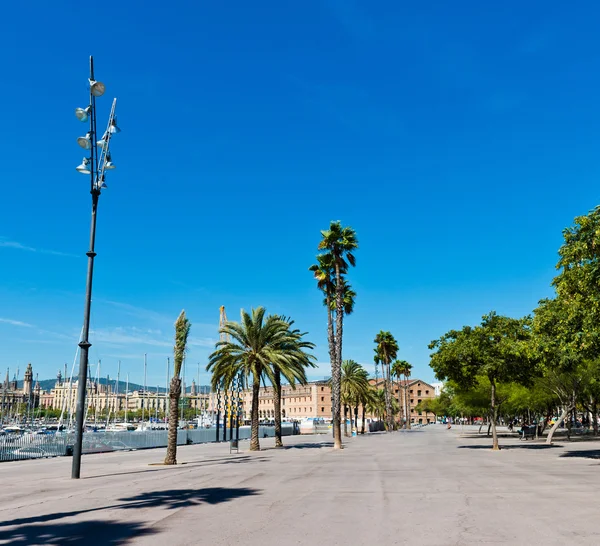 Nas ruas de Barcelona, perto do porto. Espanha . — Fotografia de Stock