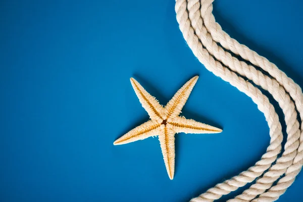 Corda e estrela do mar — Fotografia de Stock