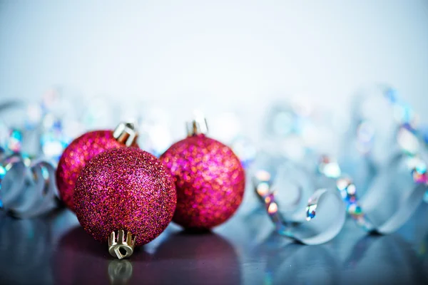 Bola de Natal vermelho — Fotografia de Stock