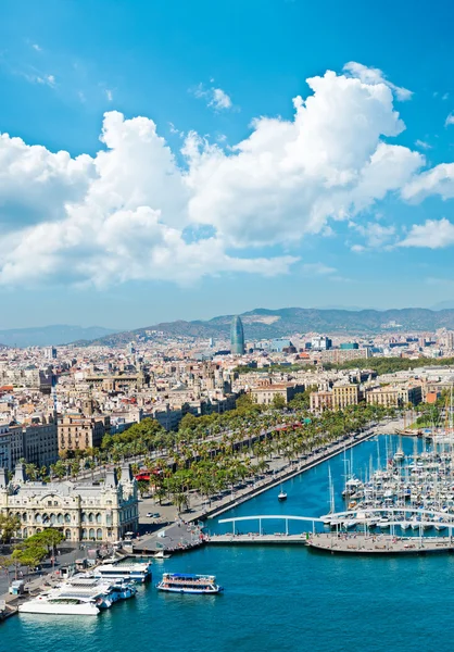 Flygfoto av hamnen distriktet i barcelona, Spanien — Stockfoto