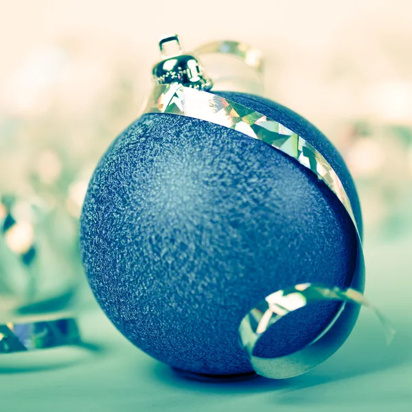 파란 크리스마스 공 — 스톡 사진