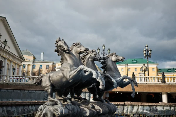 Brunnen "vier Jahreszeiten" von zurab tsereteli — Stockfoto