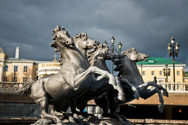 Fontein "four seasons" door zurab tsereteli — Stockfoto